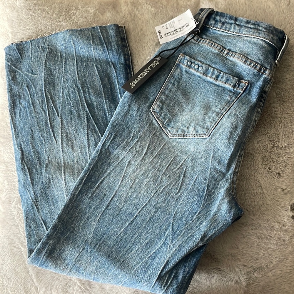 NWT BLANK NYC Size 26 Hi Rise Five Pocket Rib Cage Straight Leg Jean
